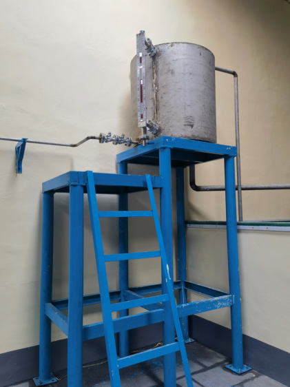 Acid tank